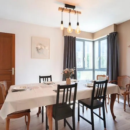 Chez Louise * מץ